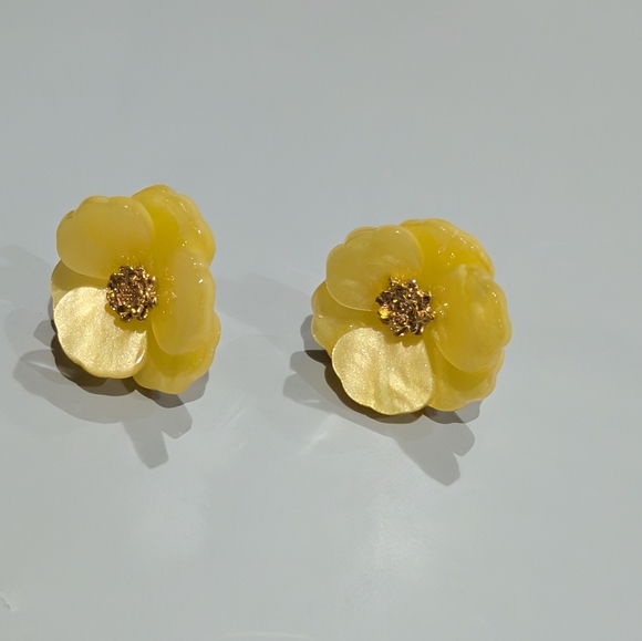 Nordstrom Floral Statement Stud Earrings - Picture 5 of 6